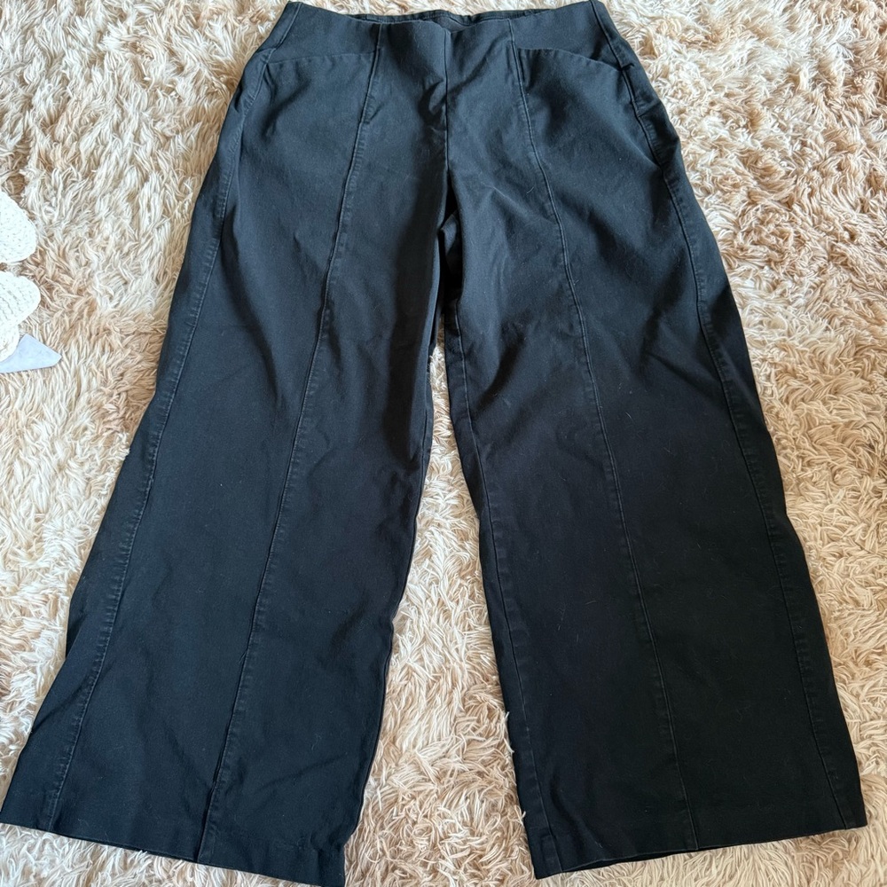 Old Navy Women’s Wide-Leg Pixie Pants